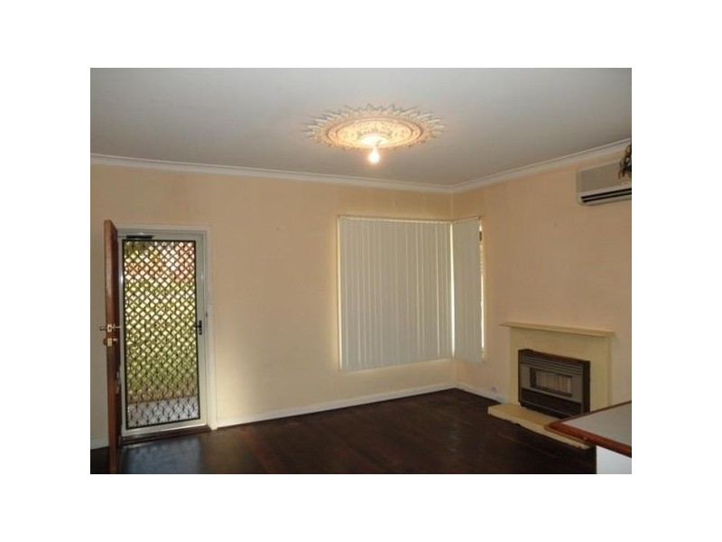 17 Poynings Street, Westminster WA 6061