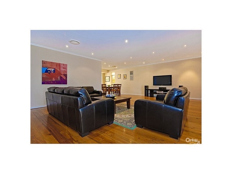 30 Rochester Way, Dianella WA 6059