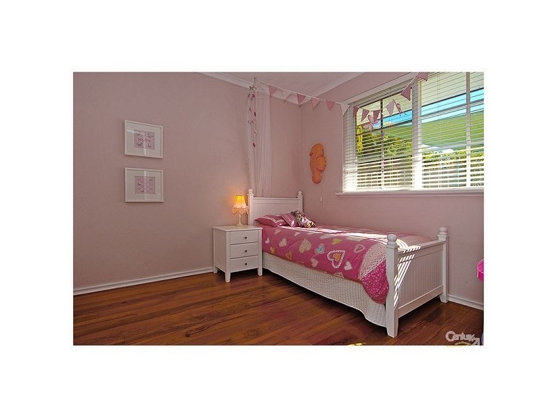 30 Rochester Way, Dianella WA 6059