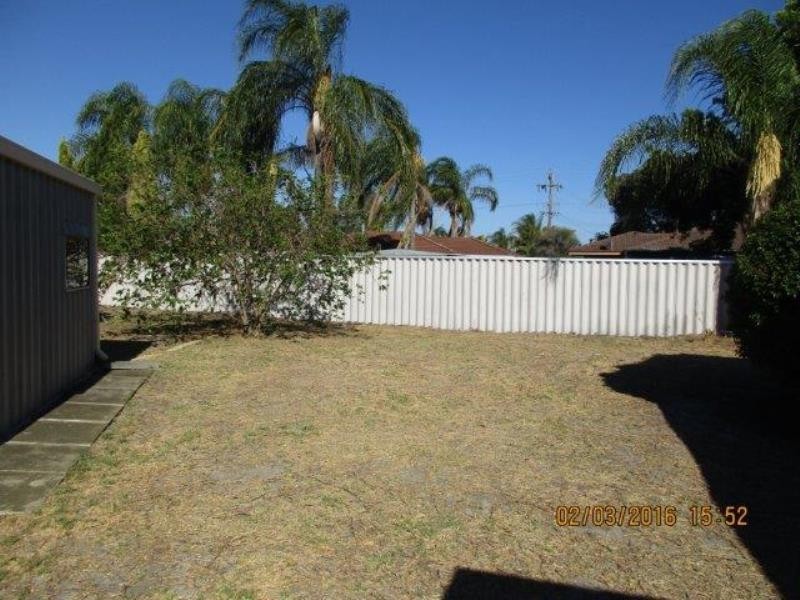 16 Salween Place, Beechboro WA 6063