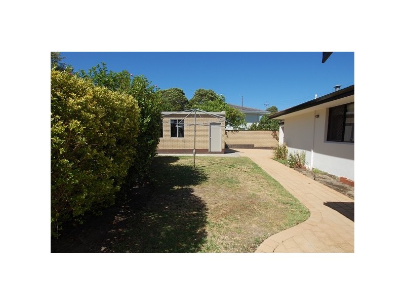 1 Davena Street, Dianella WA 6059