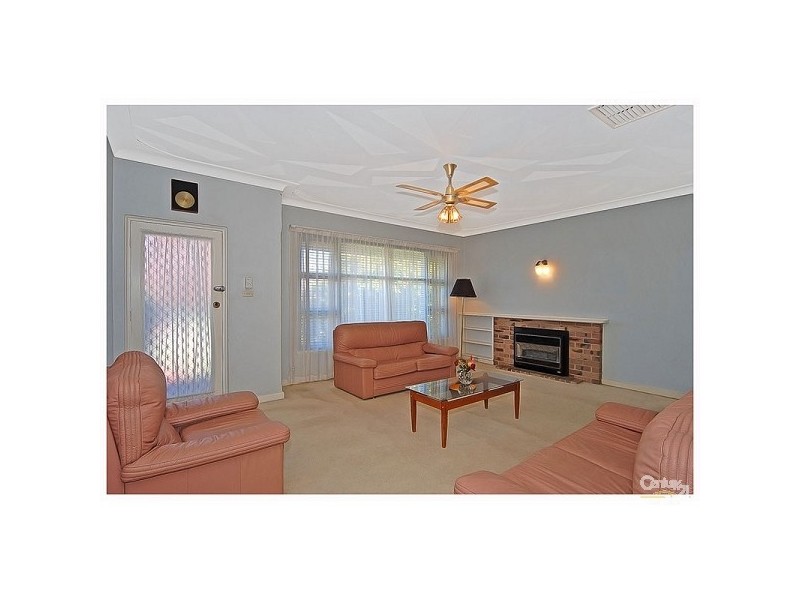 27 Elabana Crescent, Dianella WA 6059