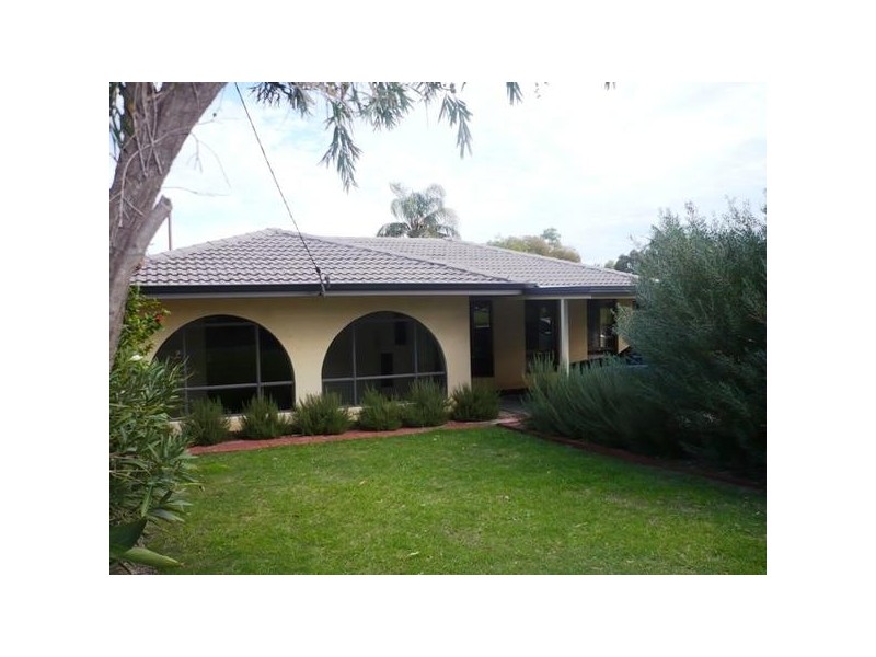 25 Alderhurst Crescent, Bayswater WA 6053