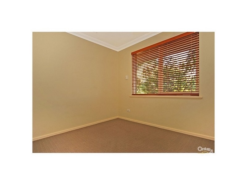 8b Clevedon Place, Kallaroo WA 6025