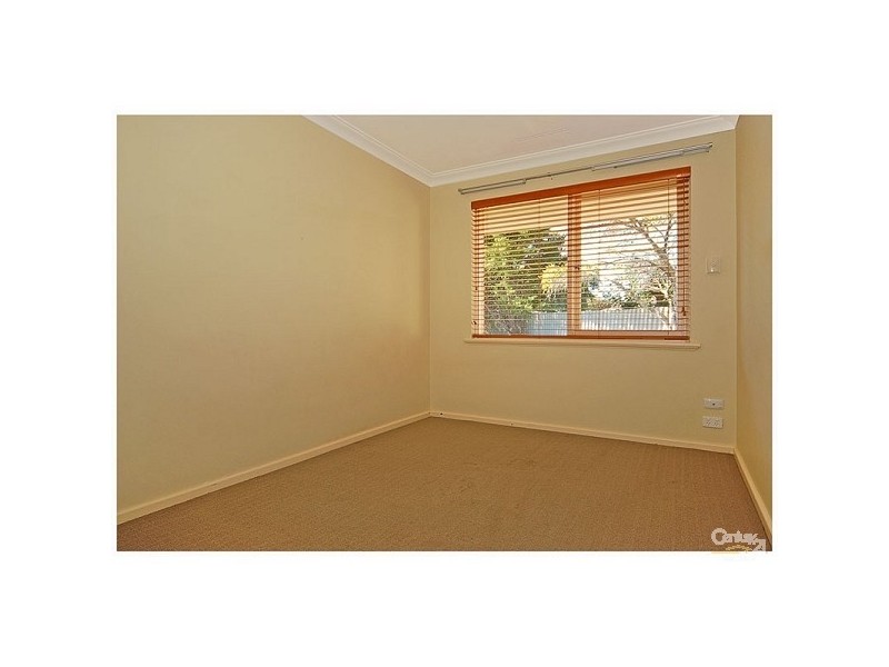 8b Clevedon Place, Kallaroo WA 6025