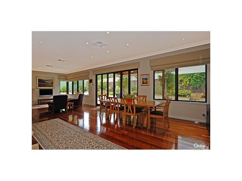 7 Davena Street, Dianella WA 6059