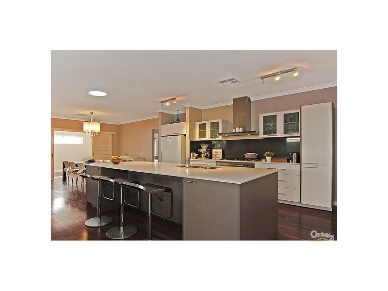 31 Rothbury Road, Embleton WA 6062