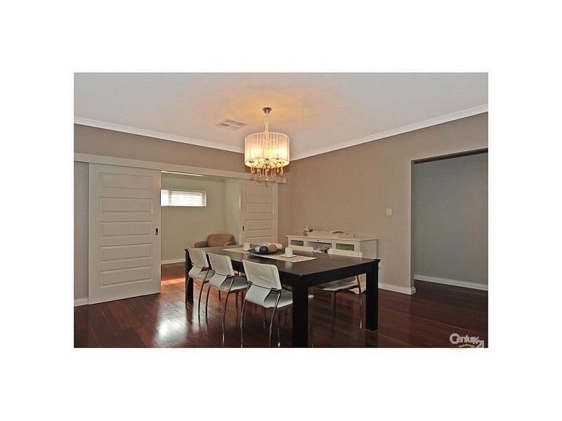 31 Rothbury Road, Embleton WA 6062