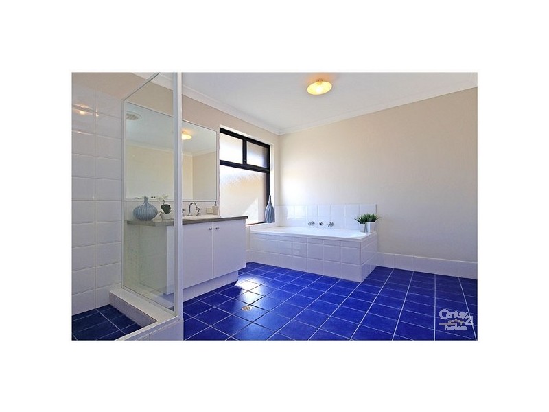 6 Casa Place, Inglewood WA 6052