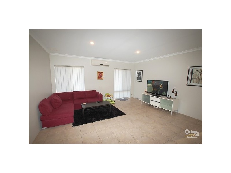 27 Yaroomba Place, Clarkson WA 6030