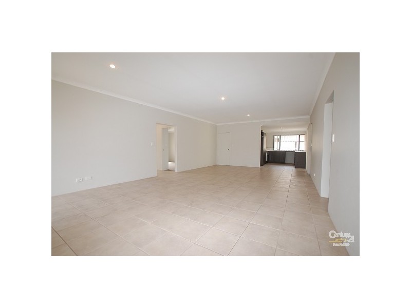 27 Yaroomba Place, Clarkson WA 6030