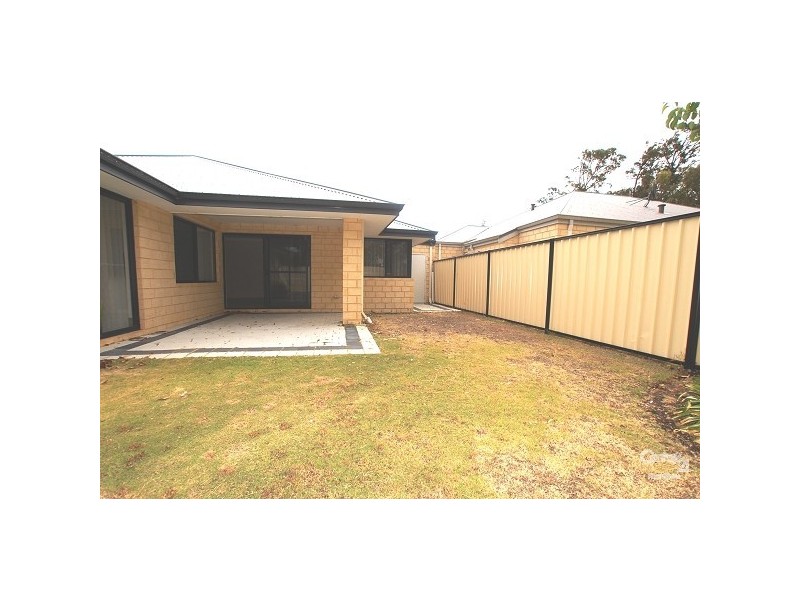 27 Yaroomba Place, Clarkson WA 6030