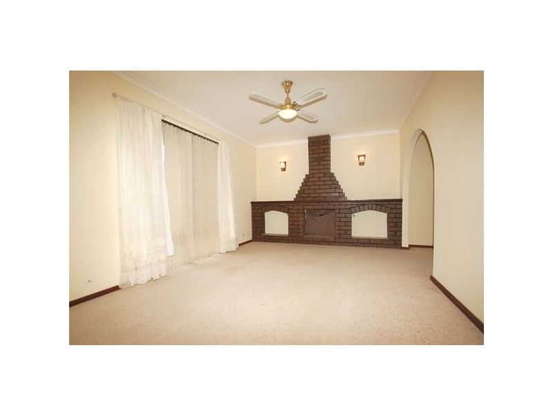 2 Babington Crescent, Bayswater WA 6053