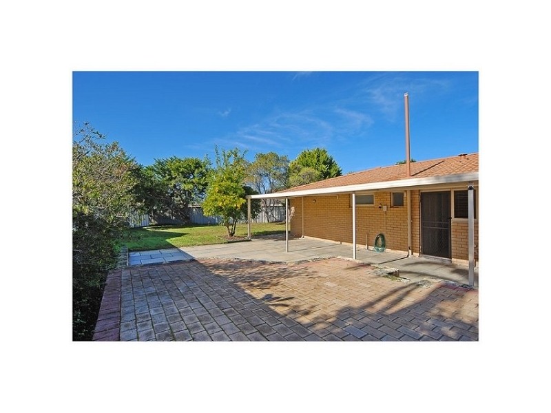 8B Clevedon Street, Kallaroo WA 6025