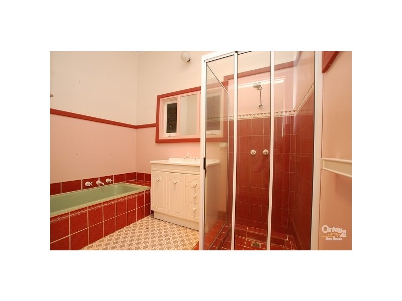 1 Whittaker Street, Bayswater WA 6053