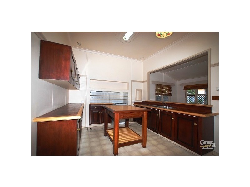 1 Whittaker Street, Bayswater WA 6053