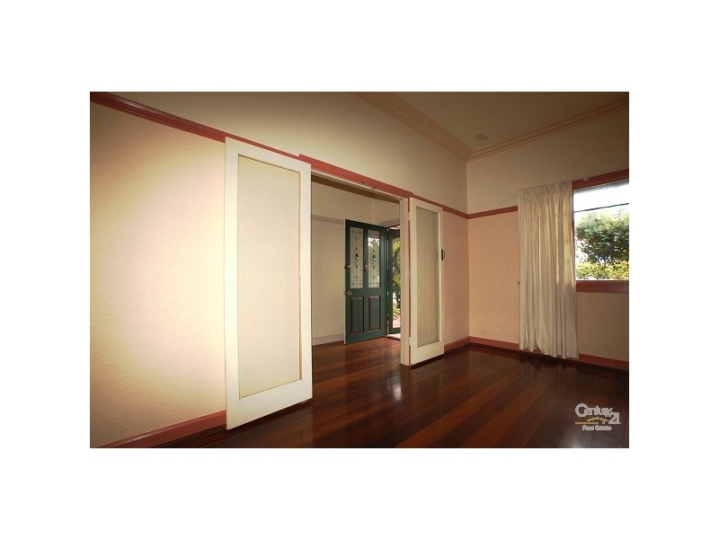 1 Whittaker Street, Bayswater WA 6053