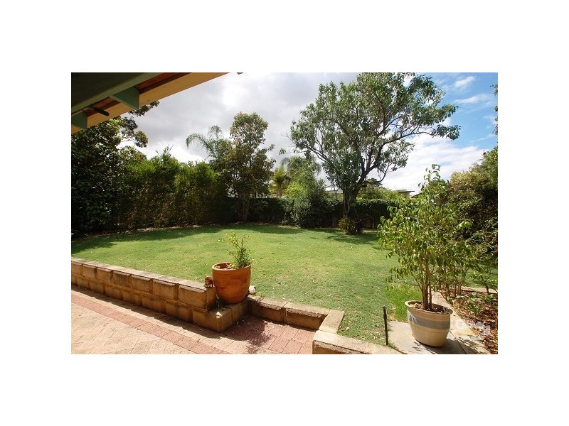 12 Feredy Street, Embleton WA 6062