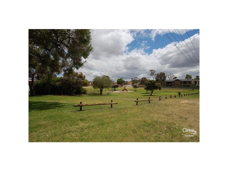 12 Feredy Street, Embleton WA 6062