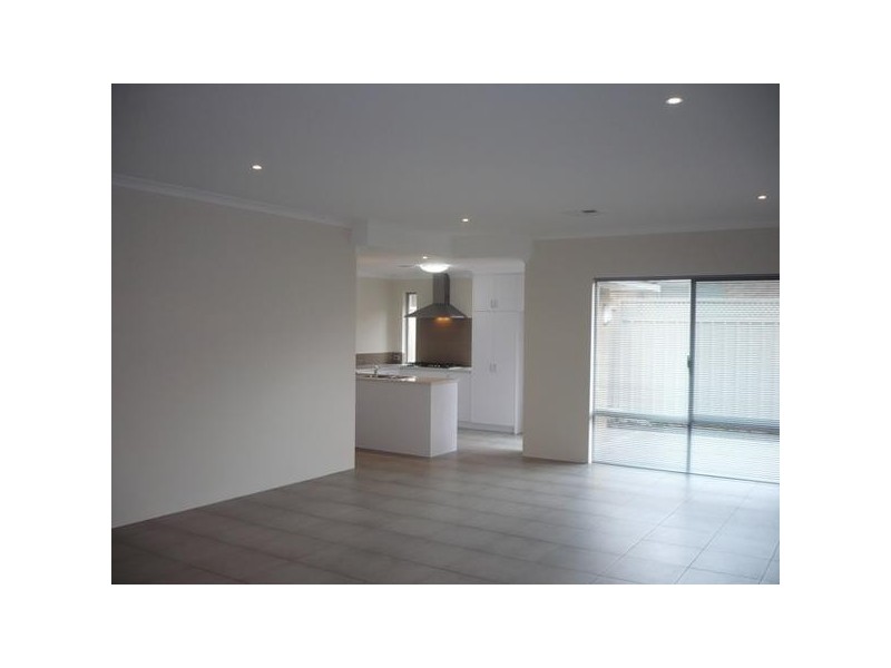 2/96 Boulton Street, Dianella WA 6059