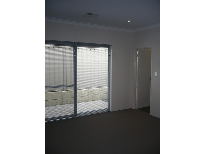 2/96 Boulton Street, Dianella WA 6059