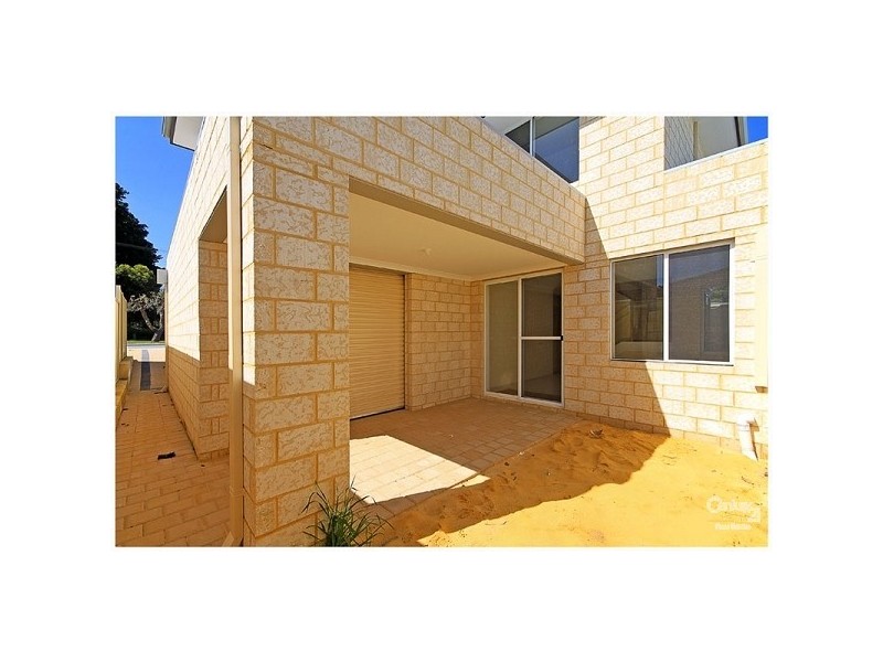 38 b Eastbourne Crescent, Nollamara WA 6061