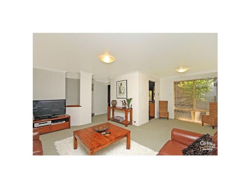 3 Blackthorn Road, Eden Hill WA 6054