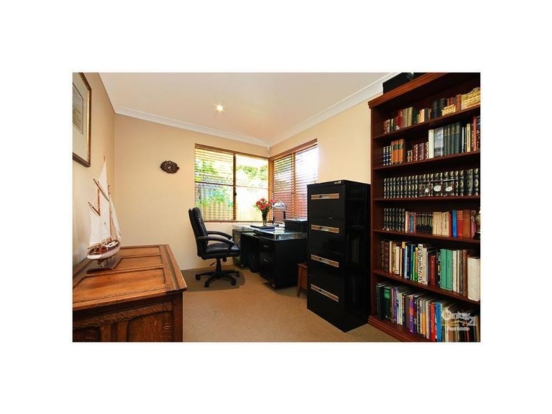 3 Blackthorn Road, Eden Hill WA 6054