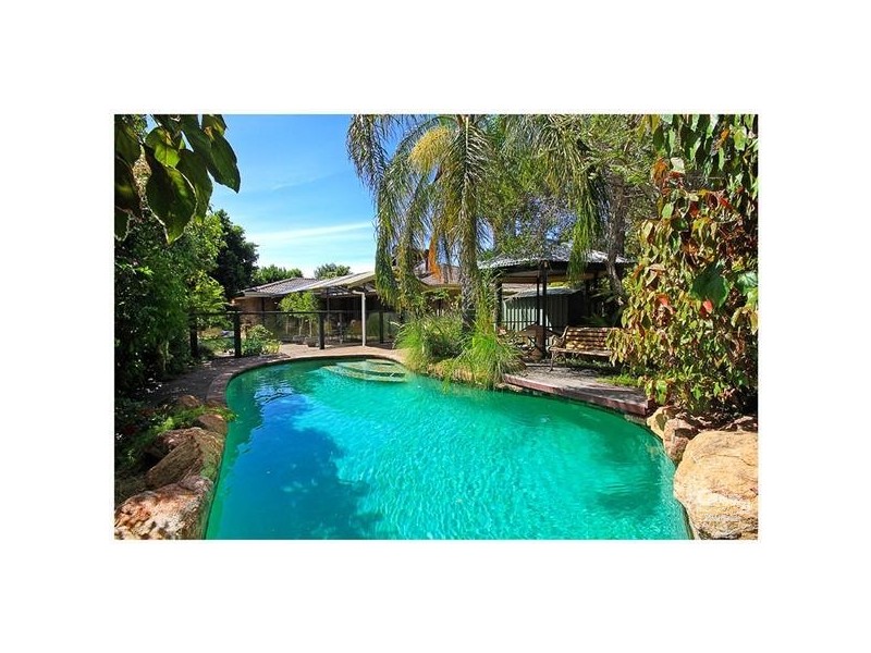 3 Blackthorn Road, Eden Hill WA 6054