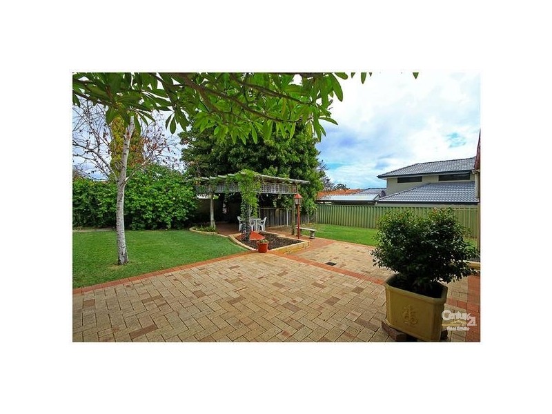 11 Delphine Avenue, Dianella WA 6059