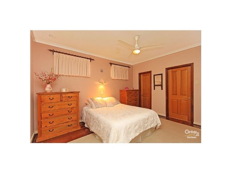 11 Delphine Avenue, Dianella WA 6059