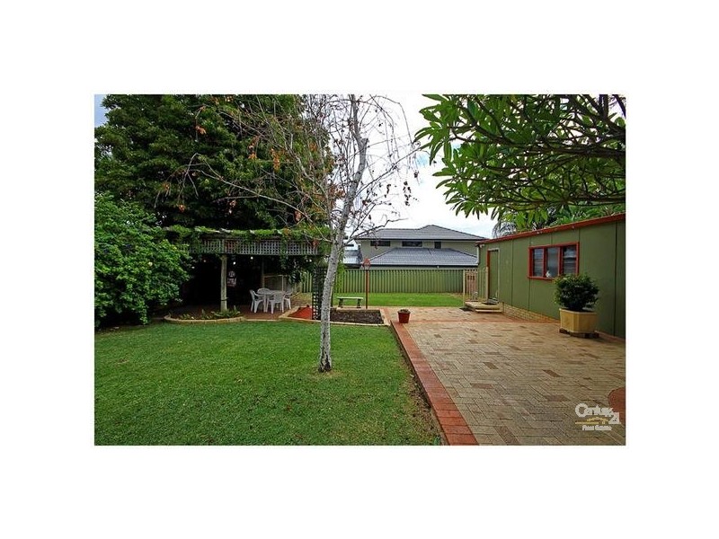 11 Delphine Avenue, Dianella WA 6059