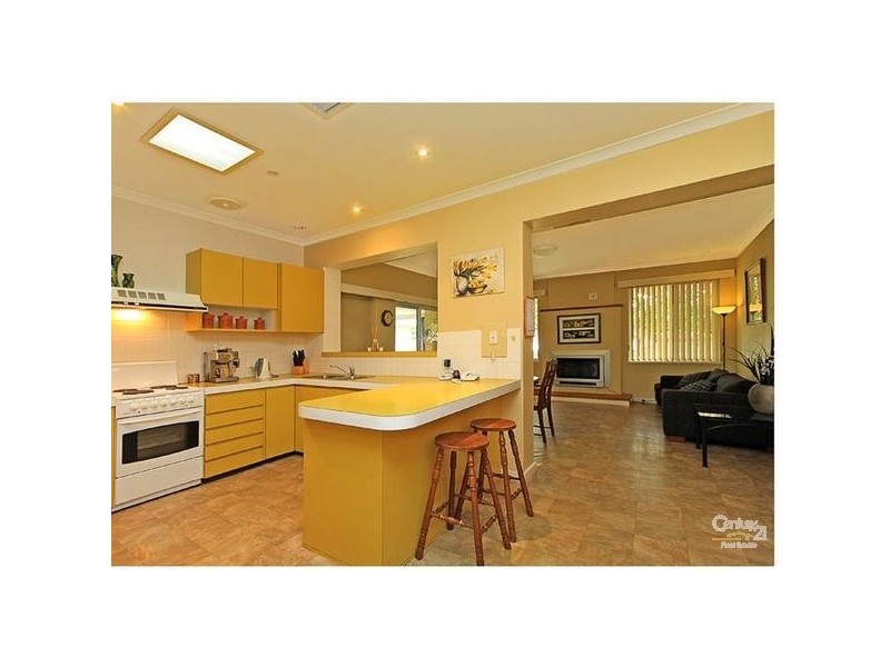 11 Delphine Avenue, Dianella WA 6059