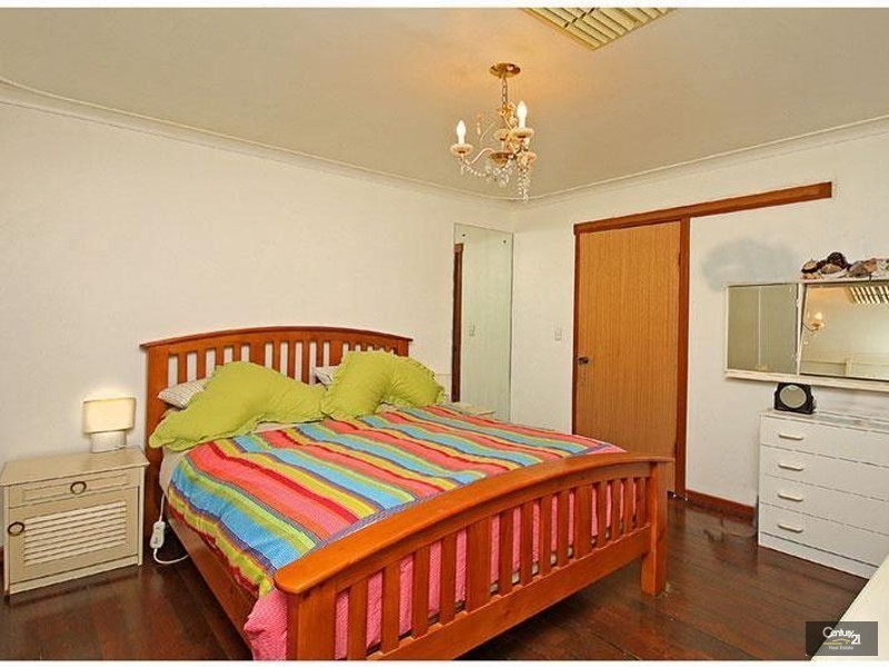 8 Meredith Way, Dianella WA 6059