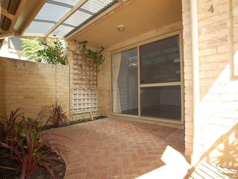 4/4 Swanview Terrace, Maylands WA 6051