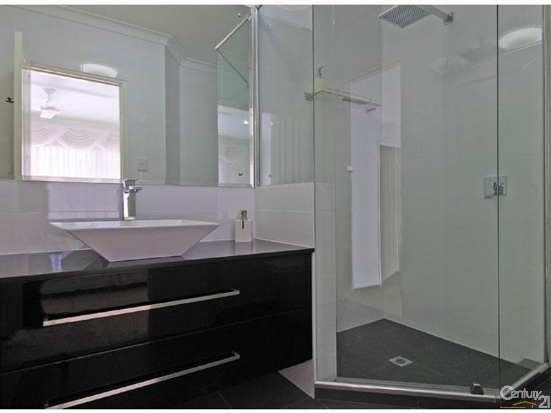 16b Arthur Street, Inglewood WA 6052