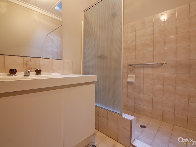 9/3 Waterway Court, Churchlands WA 6018