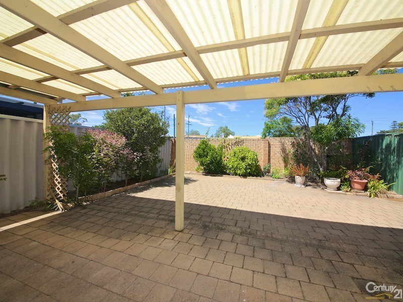 9/3 Waterway Court, Churchlands WA 6018