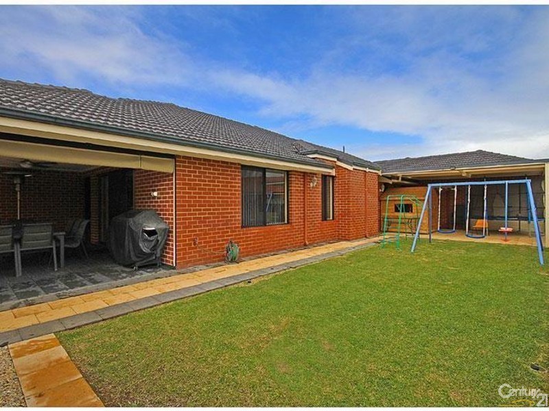 7 St Anthony Drive, Stirling WA 6021
