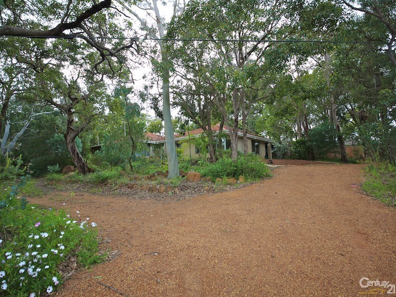25 Trafalgar Road, Lesmurdie WA 6076