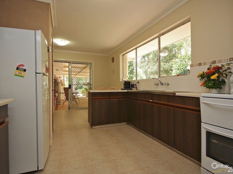 25 Trafalgar Road, Lesmurdie WA 6076