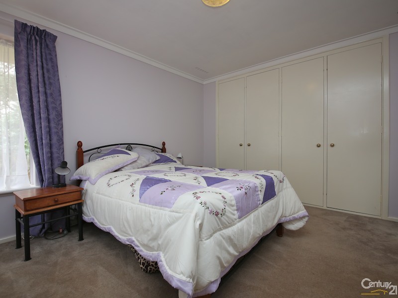 25 Trafalgar Road, Lesmurdie WA 6076