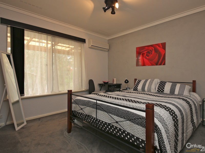 25 Trafalgar Road, Lesmurdie WA 6076