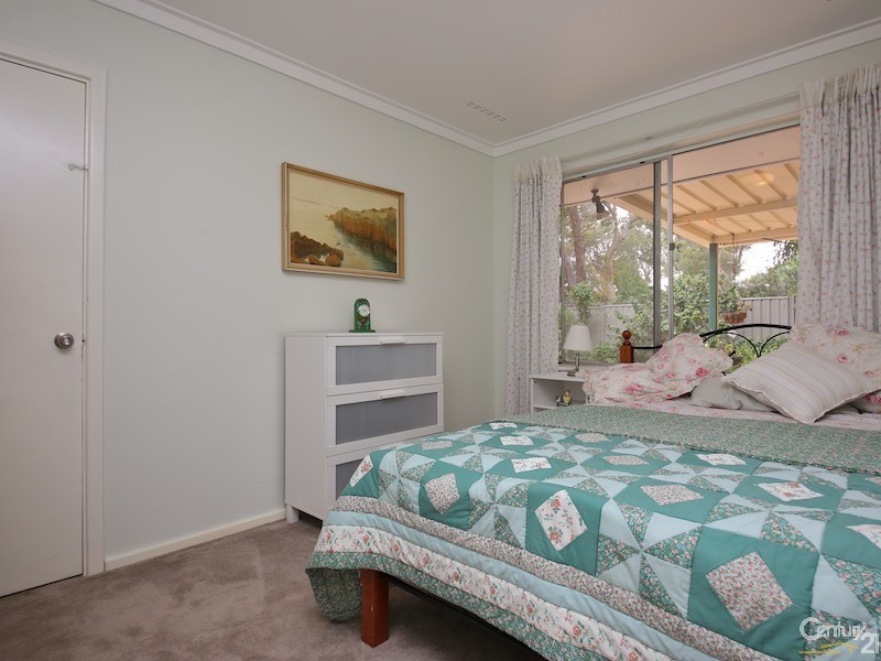 25 Trafalgar Road, Lesmurdie WA 6076