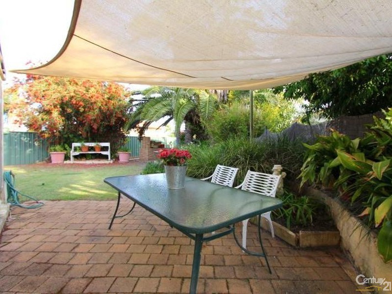 3 The Haven, Ballajura WA 6066