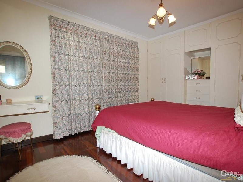 93 Howes Crescent, Dianella WA 6059