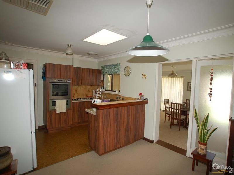 93 Howes Crescent, Dianella WA 6059