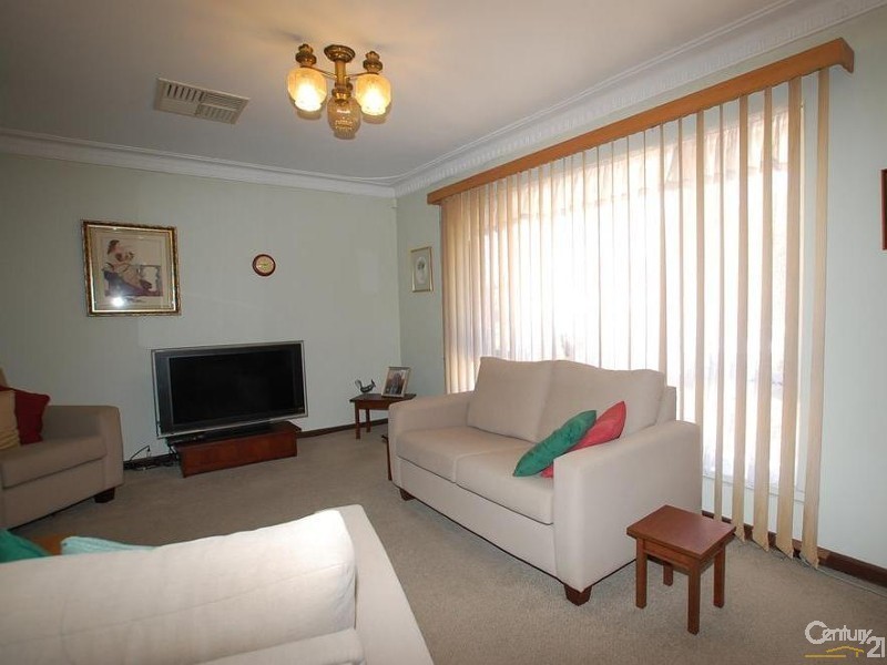 93 Howes Crescent, Dianella WA 6059