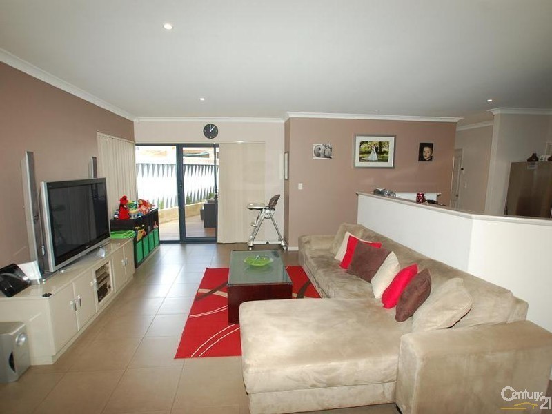 6c Selhan Place, Westminster WA 6061