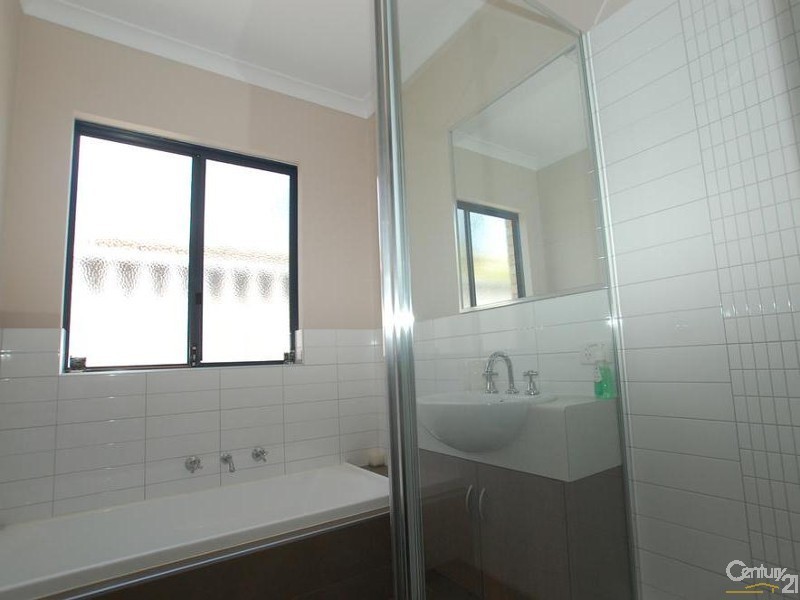 6c Selhan Place, Westminster WA 6061